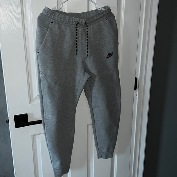 Nike Tech Fleece Joggers - Picture 1 of 5